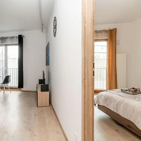 Apartman Apartwro - Apartament Przy Wyspie Slodowej, Garaz, Projektor, Rowery *