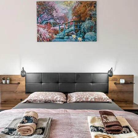 Apartman Apartwro - Apartament Przy Wyspie Slodowej, Garaz, Projektor, Rowery