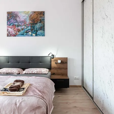 アパート Apartwro - Apartament Przy Wyspie Slodowej, Garaz, Projektor, Rowery